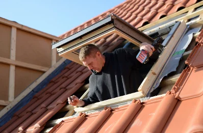 Pose de fenêtres de toit Velux à Corcelles-en-Beaujolais